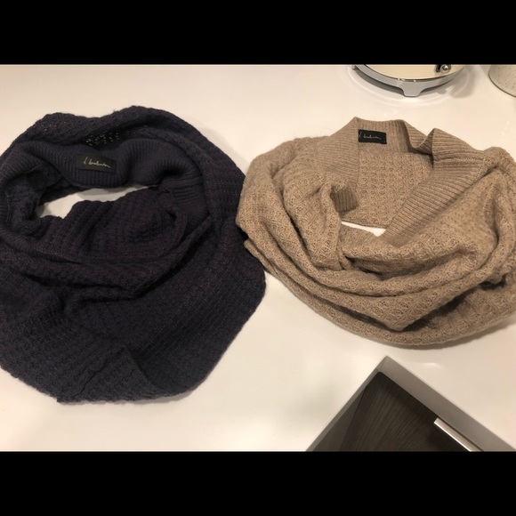 ARITZIA Cowl scarves - Picture 1 of 1